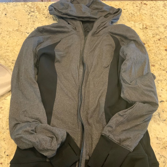 Lululemon Reversible Jacket Sz 12 Excellent Condition - Picture 3 of 4